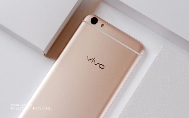 不仅只有美颜自拍 宋仲基的爱机vivo X7「体验」