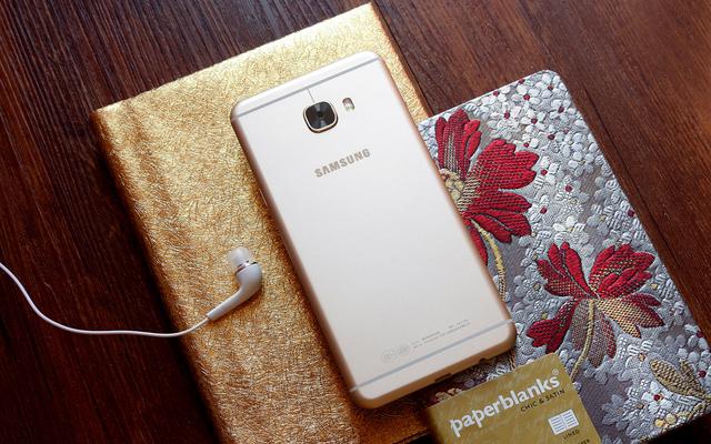 轻奢金属超薄感受 三星Galaxy C7「体验」