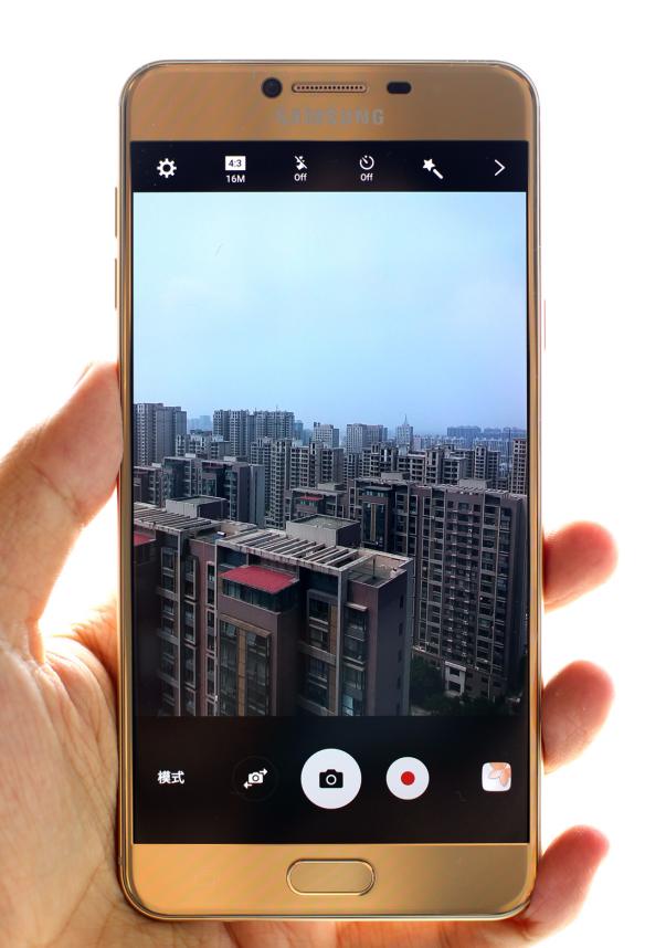 以综合体验取胜——三星Galaxy C7上手评测